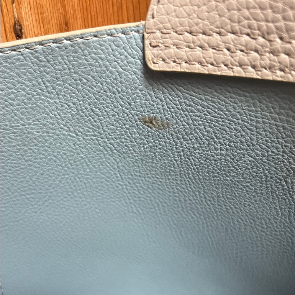 HOBO Vida Tote - Picture 8 of 11